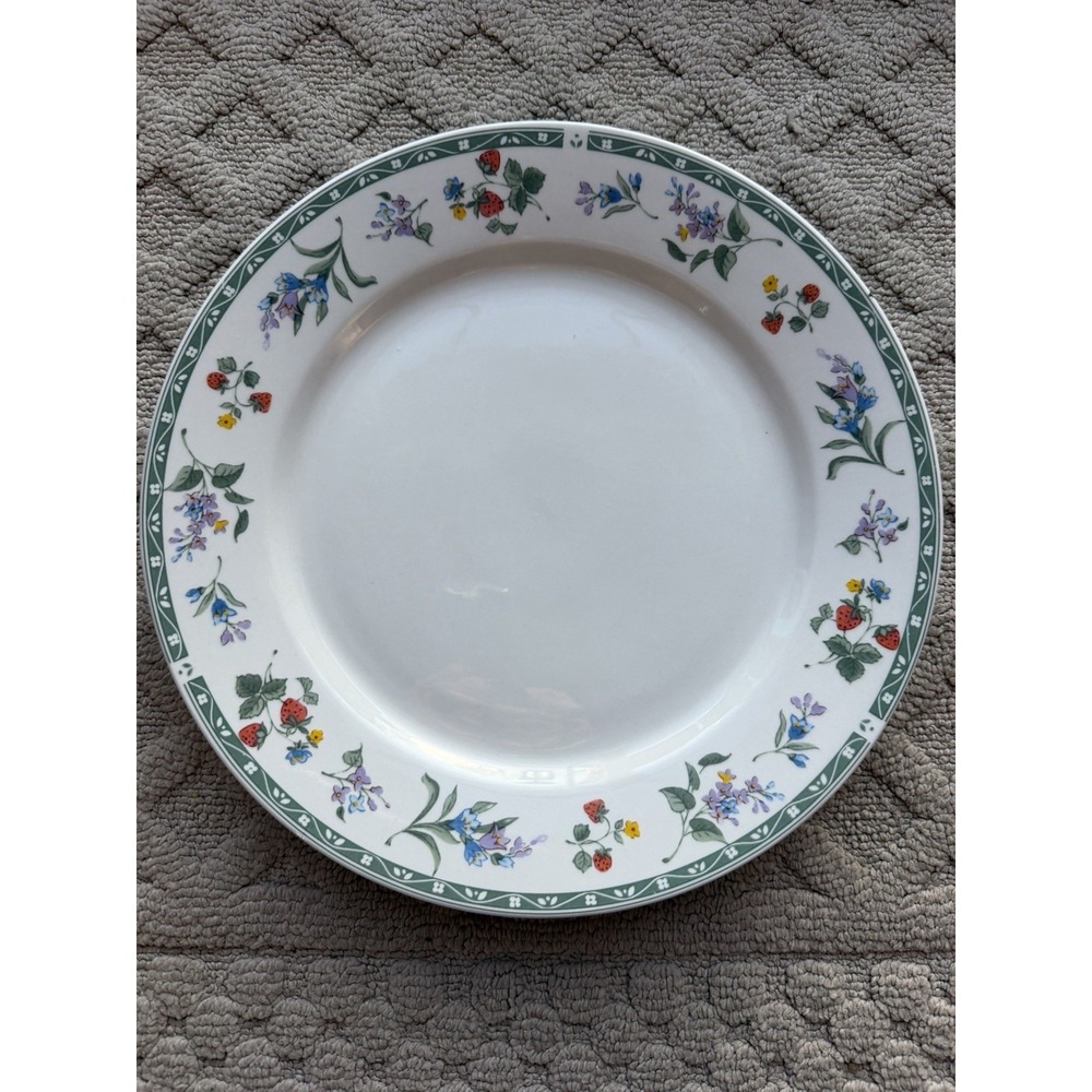 Gibson Everyday Multi Floral Pattern Serving/Chop Plate